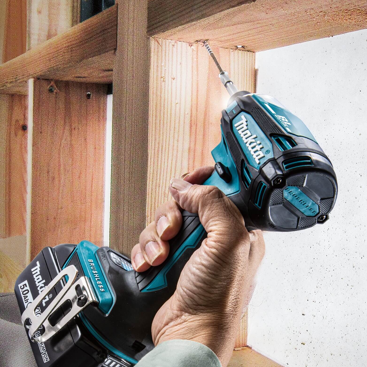 PARAFUSADEIRA DTD172Z